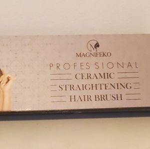 Magnifeko Ceramic Straightening Hsir Brush BNIB
